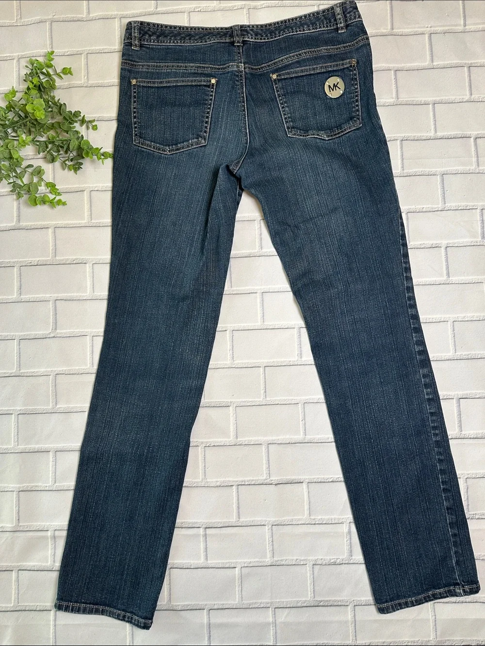 Michael Kors * Ladies Straight Leg Denim Jeans w/ Silver MK Emblem. Sz 10